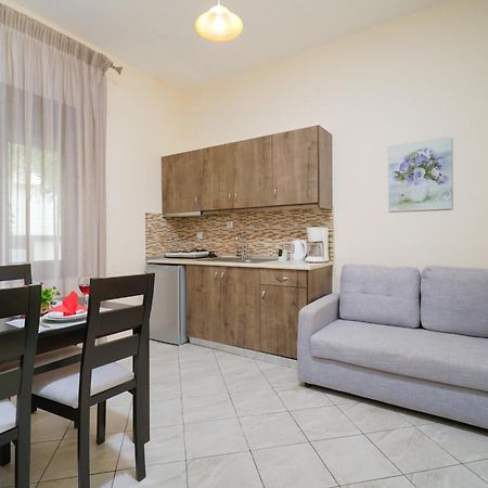 Maria Dina Apartments 1 بوتوس المظهر الخارجي الصورة