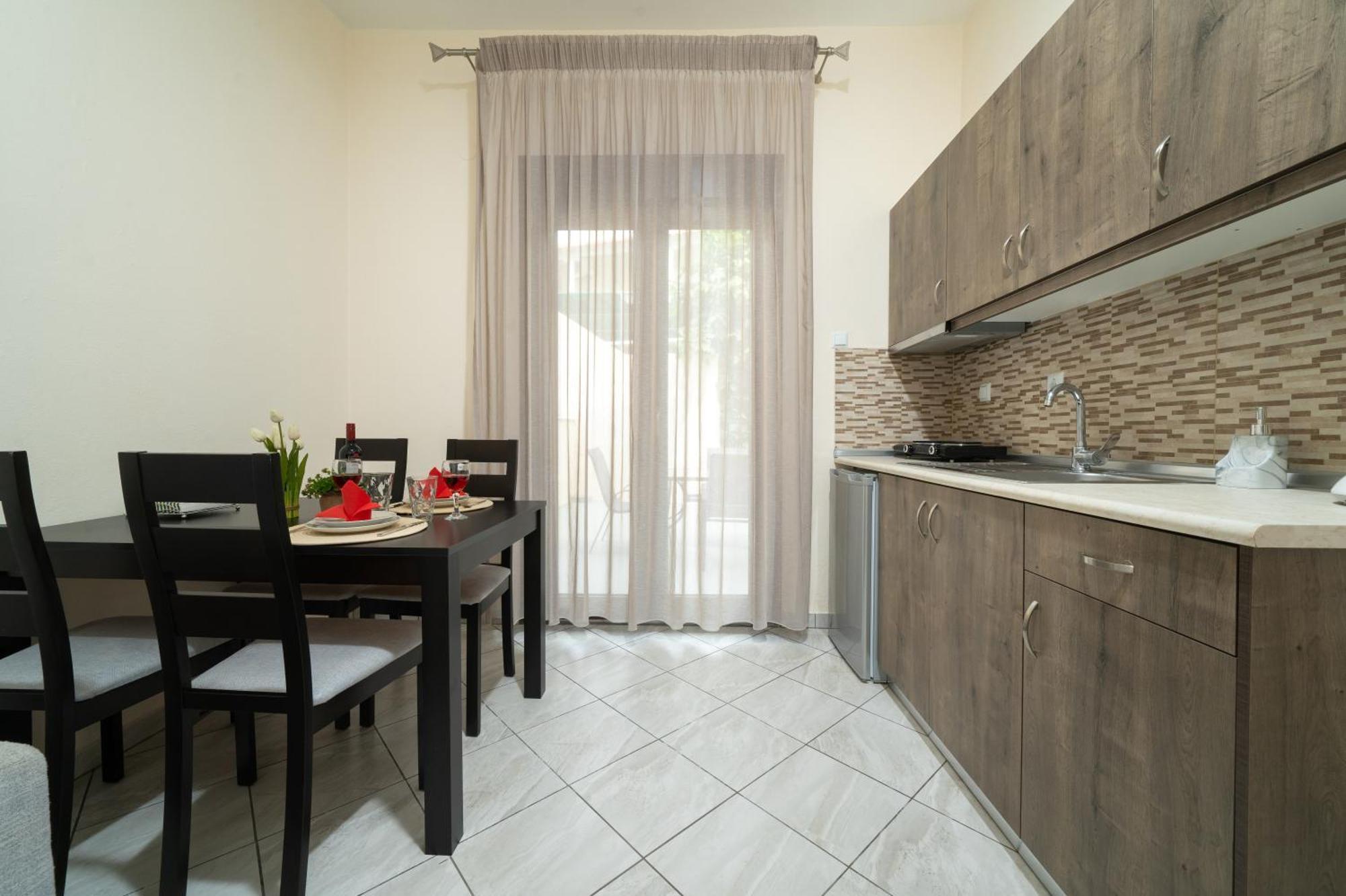 Maria Dina Apartments 1 بوتوس المظهر الخارجي الصورة